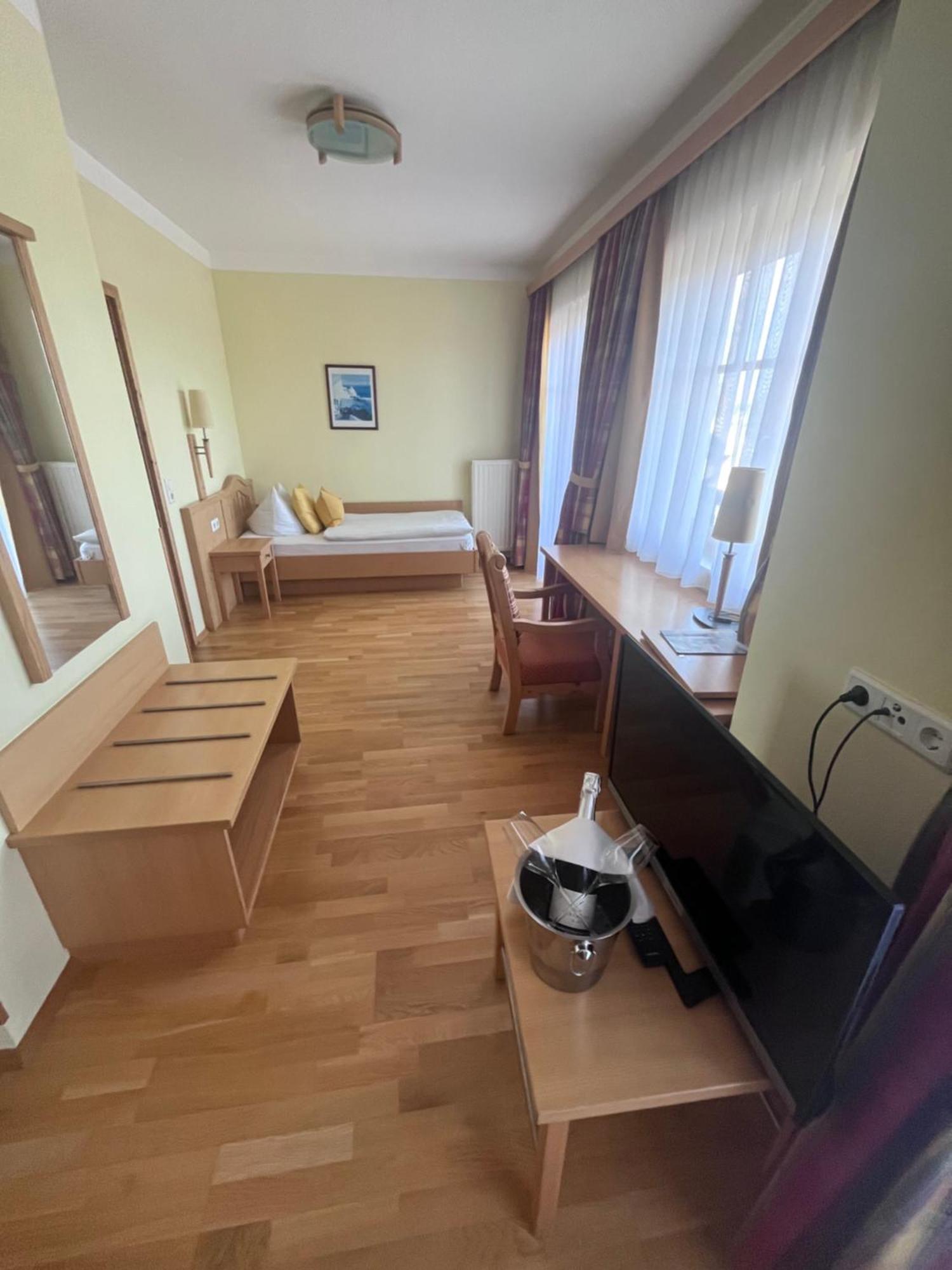 לאסניצהוה Gasthof Grossschedl Zum Kramerwirt מראה חיצוני תמונה