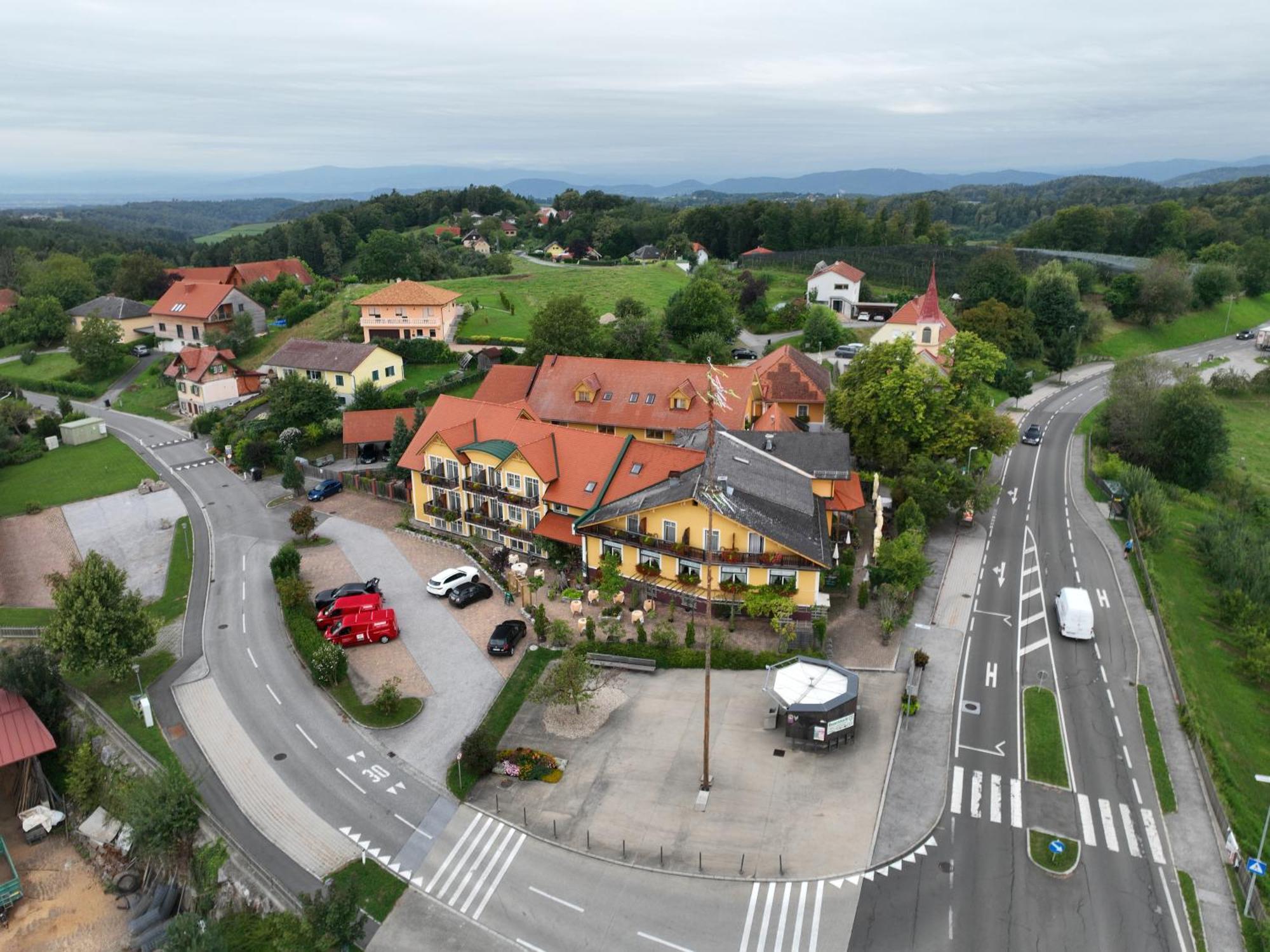 לאסניצהוה Gasthof Grossschedl Zum Kramerwirt מראה חיצוני תמונה